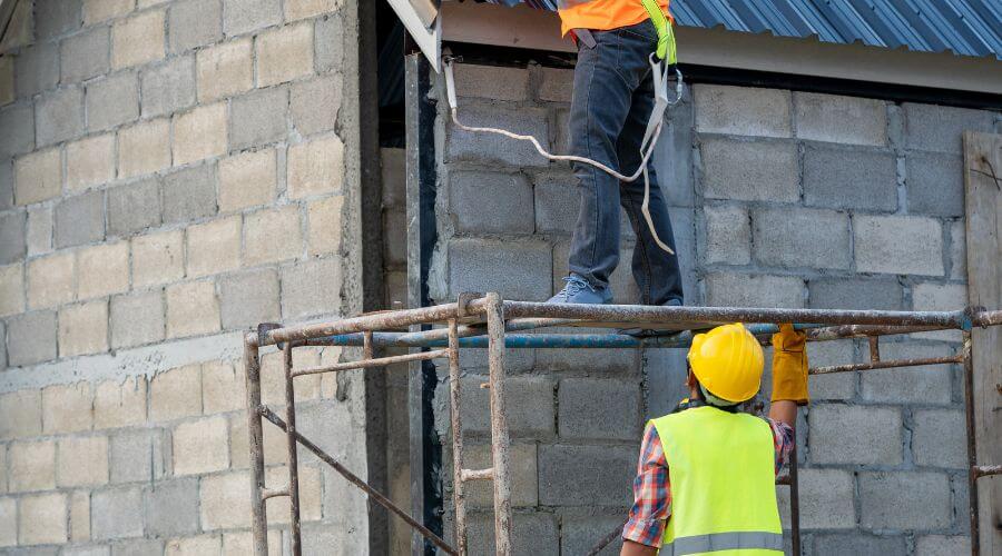 Expert Emergency Roof Repairs services in Palmer, IL